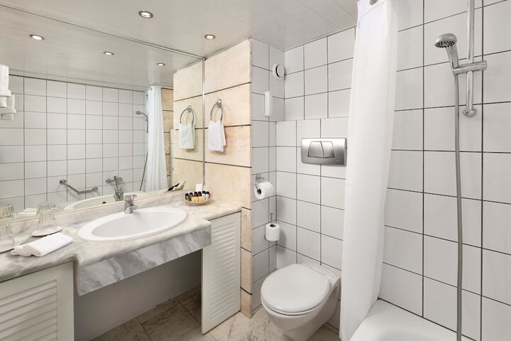 Clean Restrooms