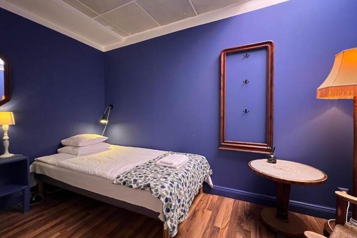 Room 56 of 87