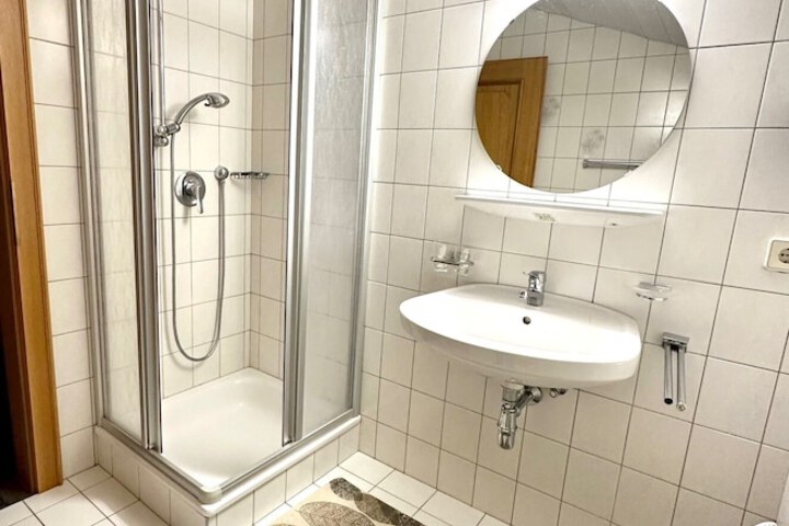 Room 32 of 51