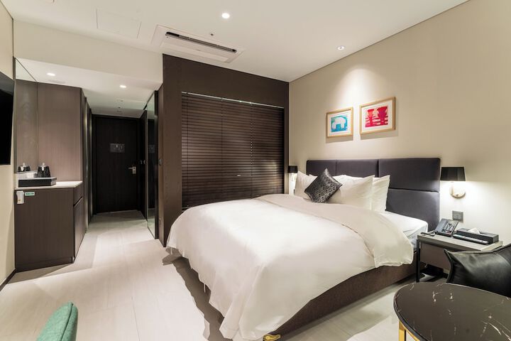 Room 25 of 55