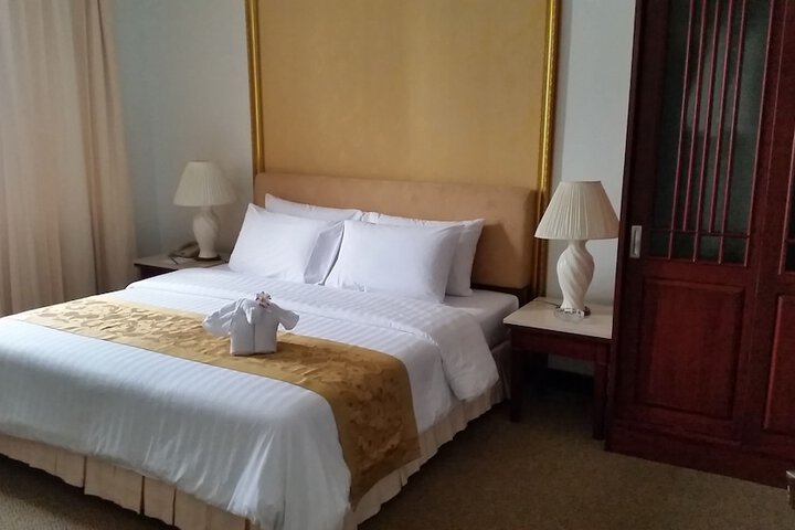 Room 5 of 34