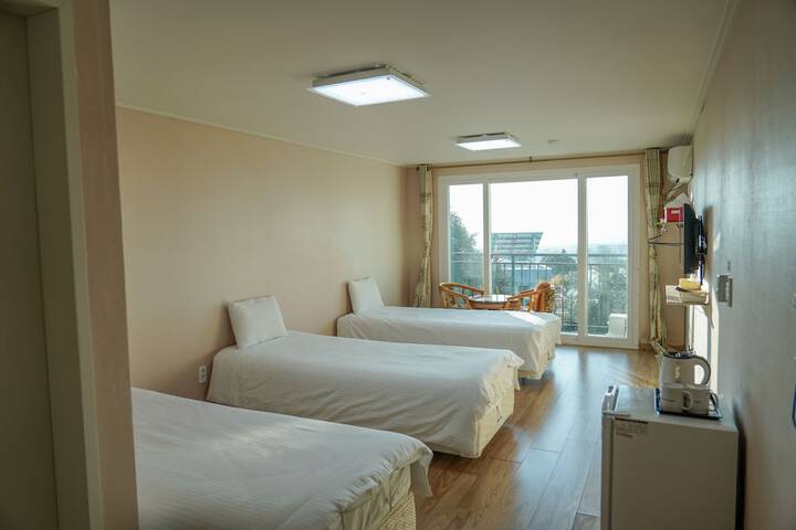 Room 22 of 22