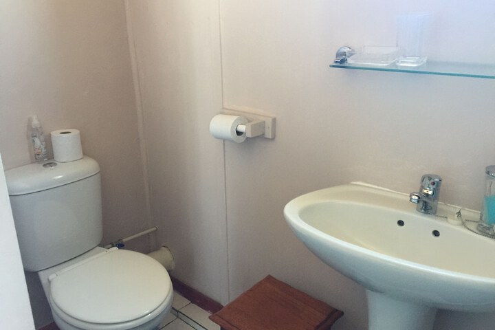Room 8 of 50