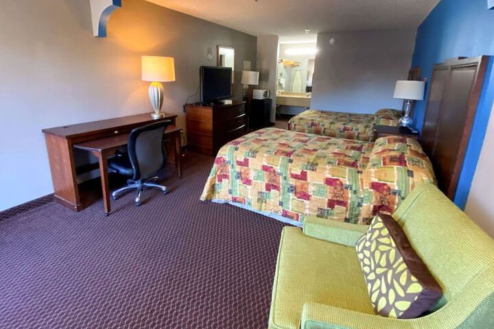2 Double Beds (1 of 8)