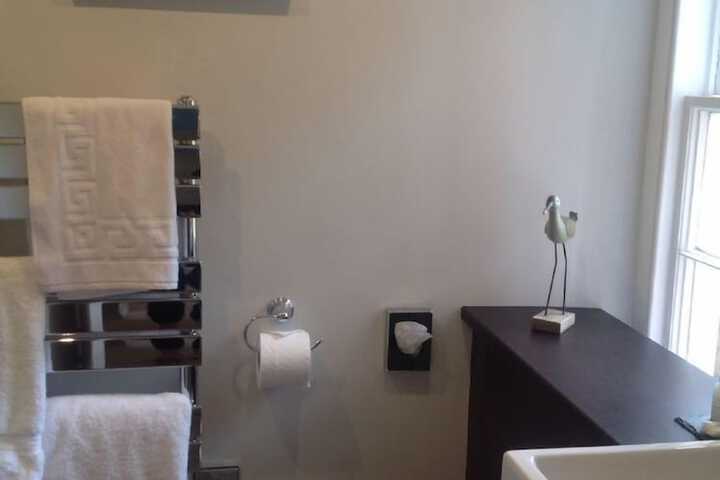 Room 11 of 23