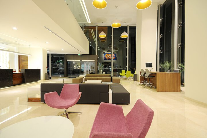 Hotel Interior 5 of 131