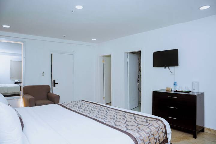 Room 12 of 31