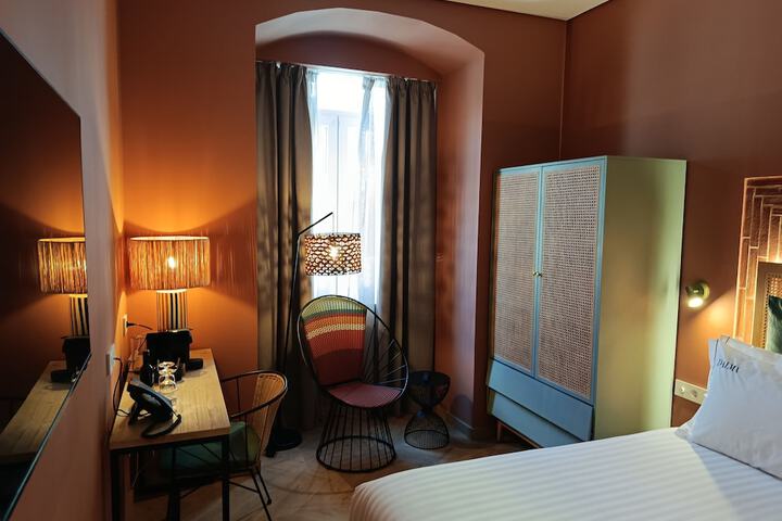 Room 11 of 22