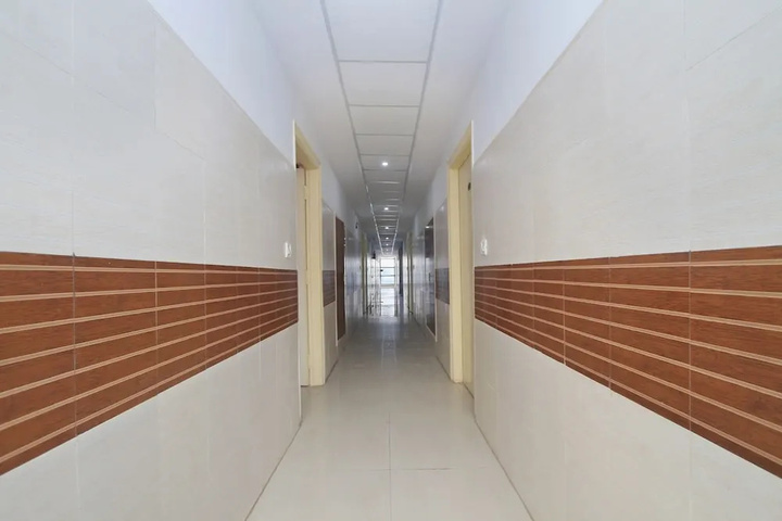 Room 10 of 17