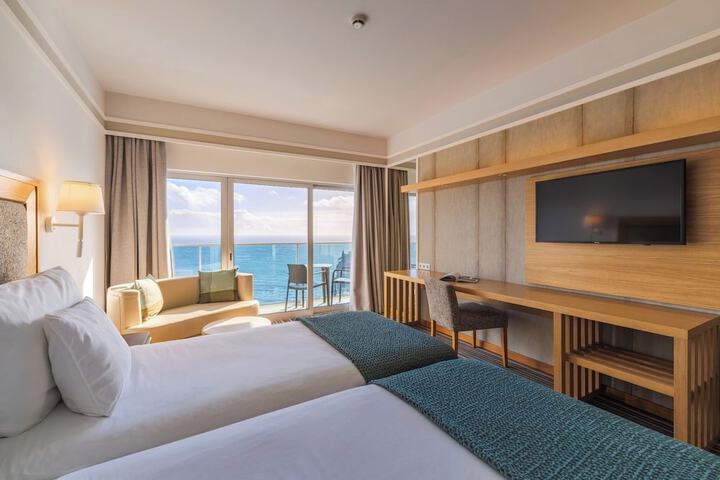 Room 10 of 47