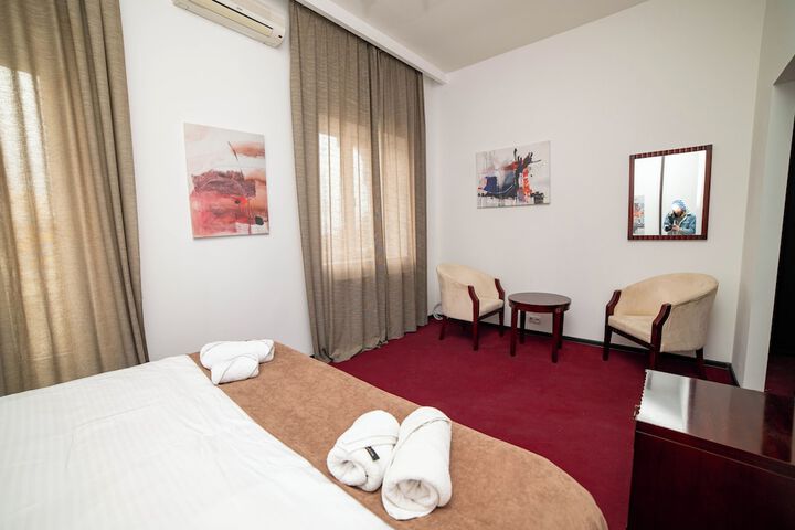Room 17 of 26