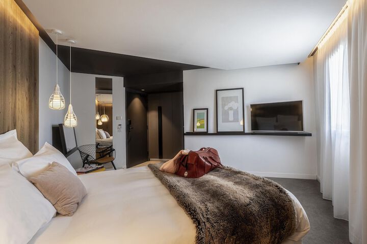 Room 12 of 79