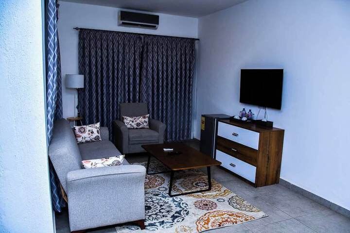 Room 6 of 13