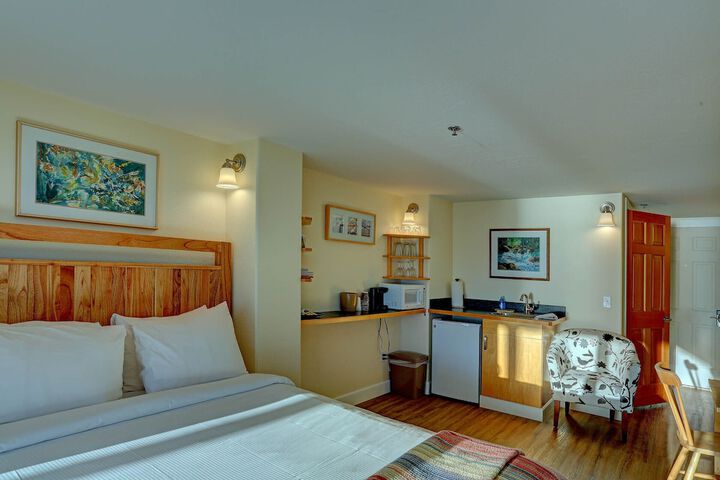 Room 73 of 184