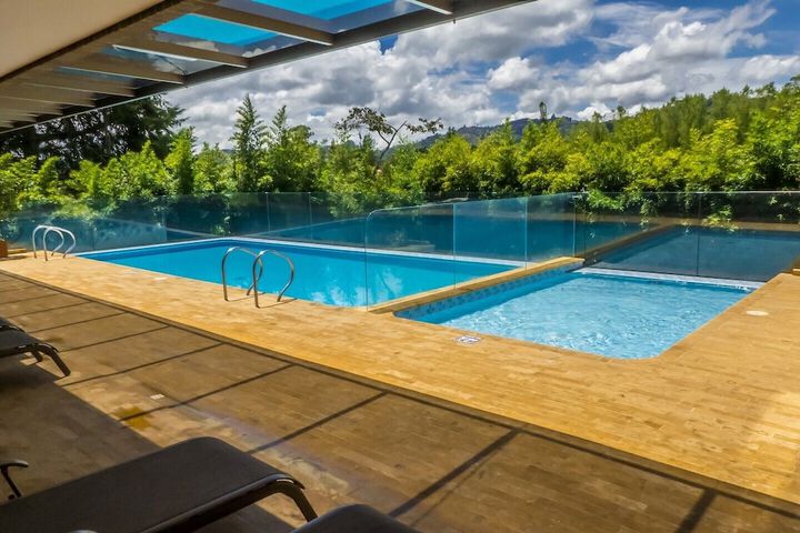 Pool 12 of 24