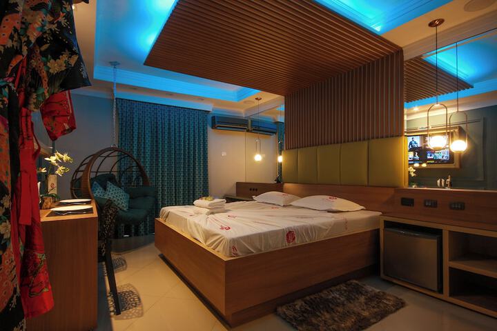 Room 30 of 62