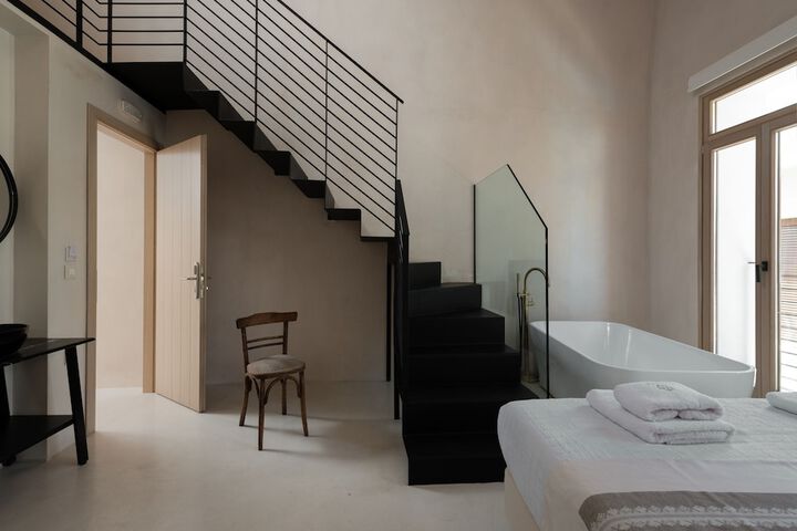 Room 13 of 62