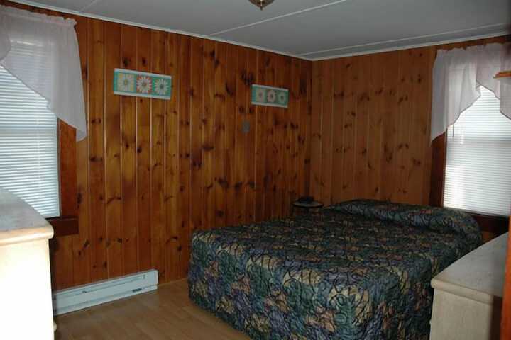 Room 3 of 93