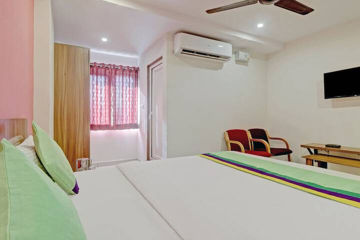 Room 12 of 42