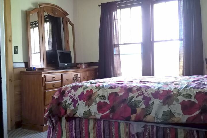 Room 93 of 151