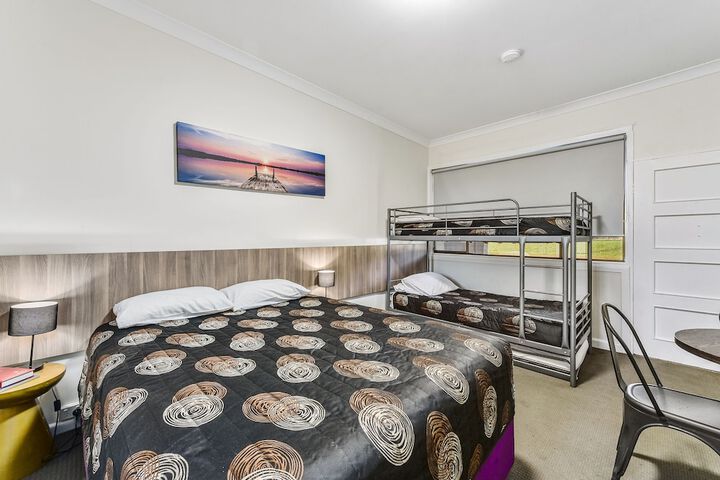 Room 3 of 18