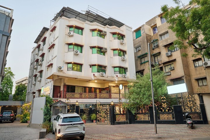 Hotel 50 of 52