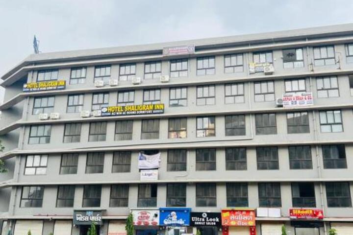 Photo of Hotel Shaligram Inn