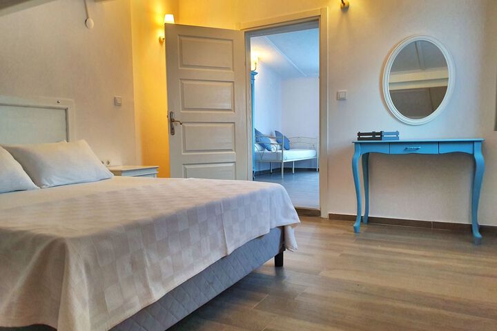 Room 35 of 65
