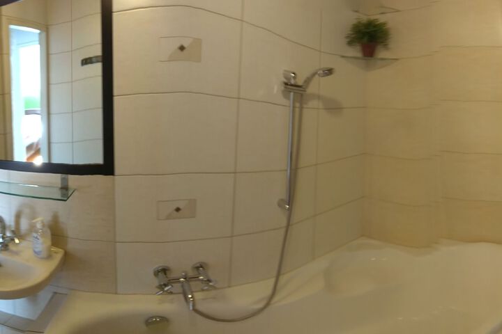 Room 3 of 14