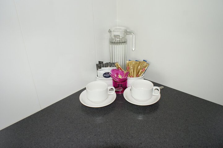 Breakfast/Coffee Service 11 of 38