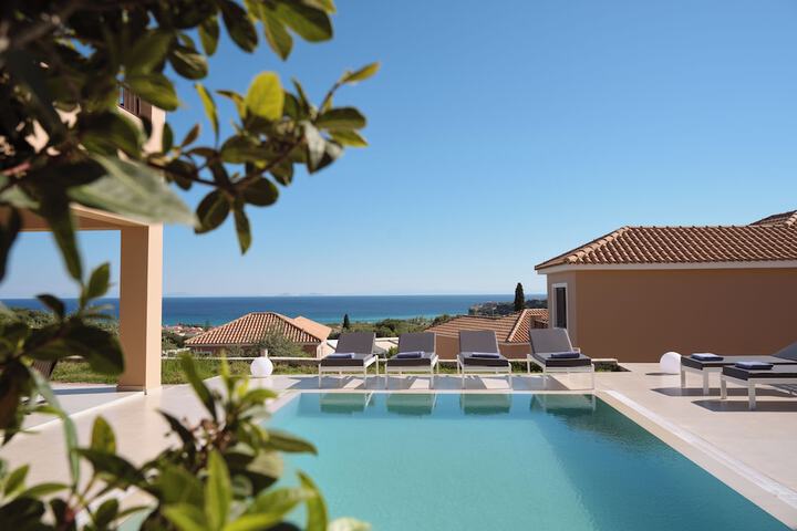 Pool Hotel