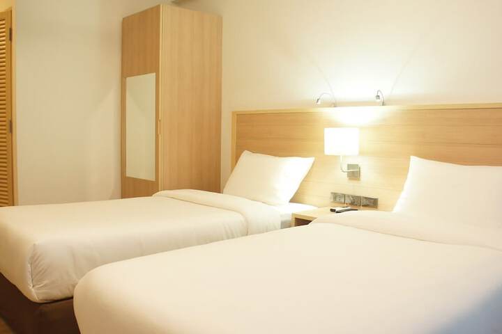 Room 15 of 46