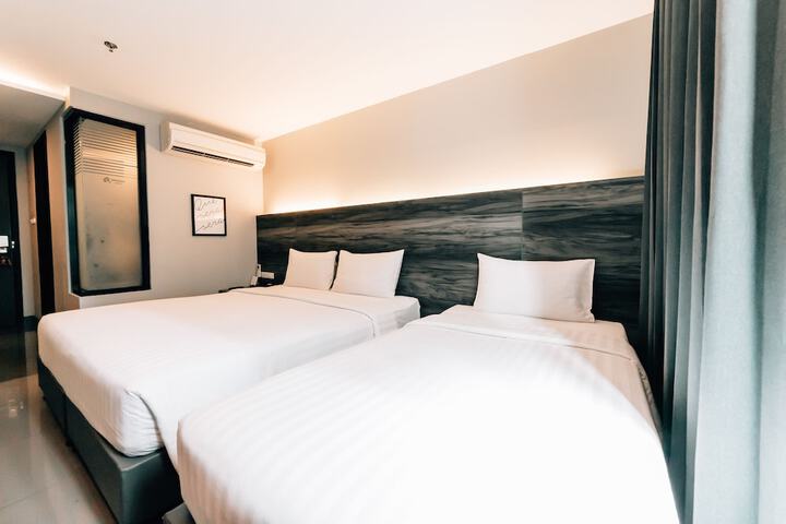 Room 14 of 38