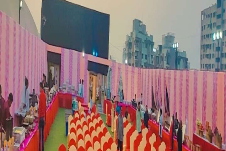 Ballroom/Hall 15 of 17