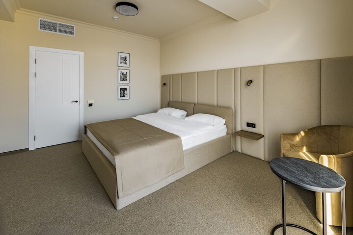 Room 30 of 113