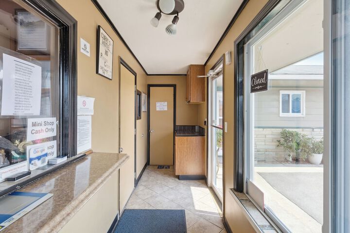 Hotel Interior 2 of 31