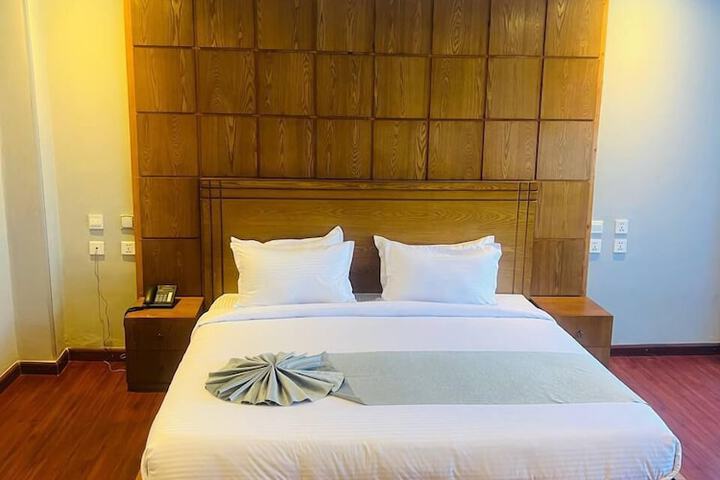 Room 3 of 19