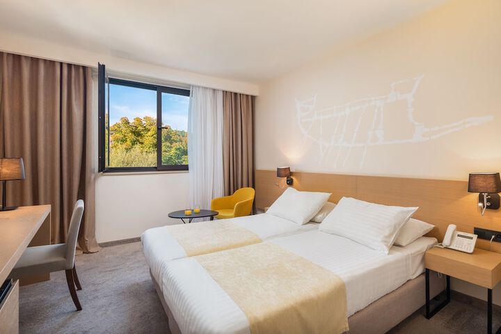 Room 40 of 87