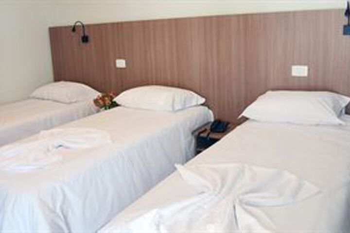 Room 10 of 23