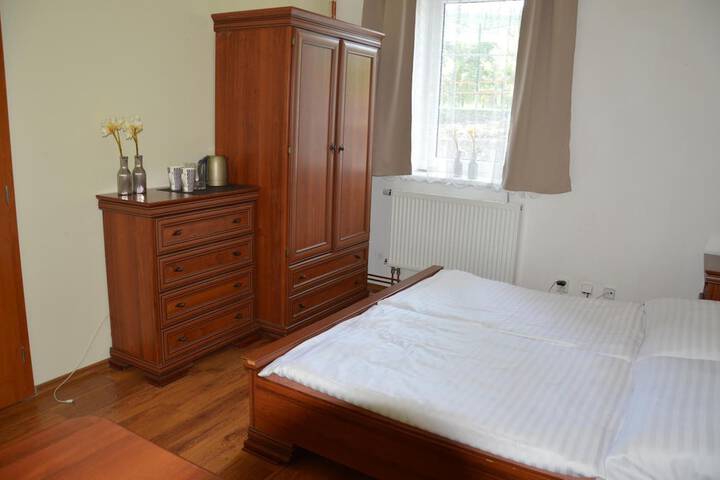 Room 11 of 36