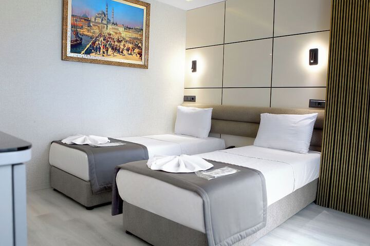 Room 32 of 104