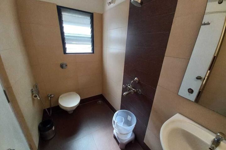 Room 18 of 34