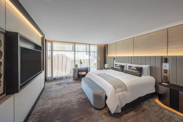 Room 12 of 34
