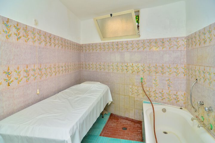 Room 20 of 48