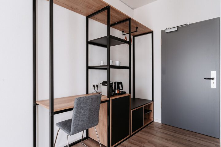 Room 4 of 86