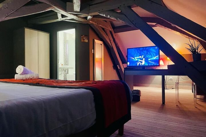 Room 19 of 37
