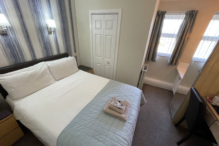 Room 22 of 141