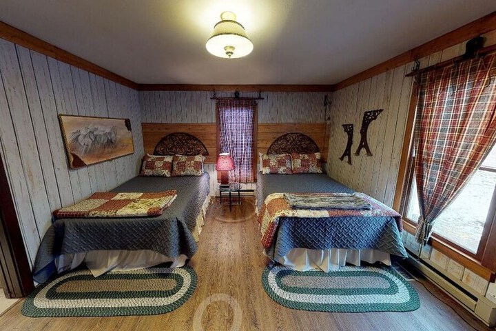 Room 21 of 49