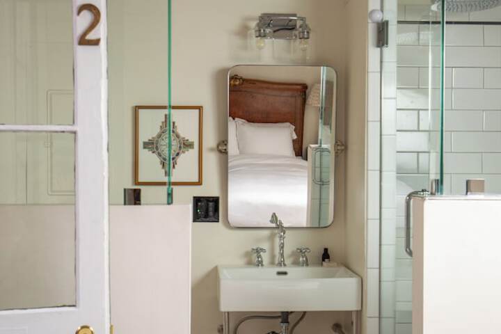 Room 40 of 57