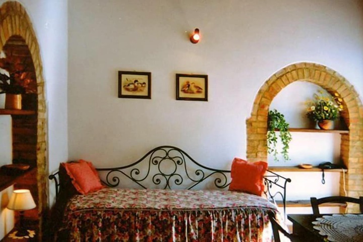 Room 7 of 23